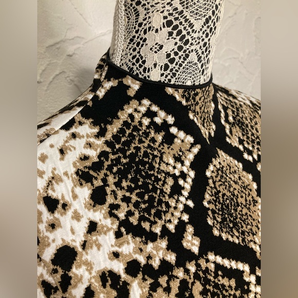 Chic Snake Print Dress - Picture 6 of 14